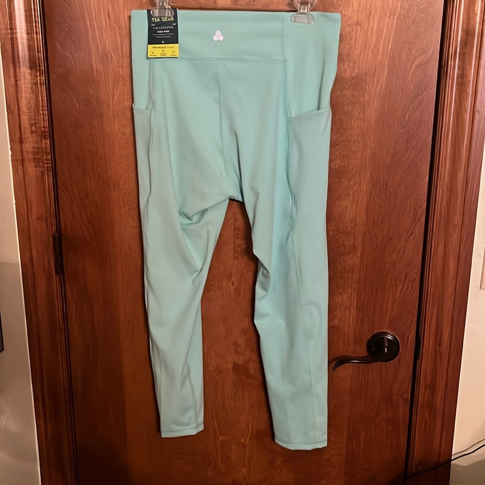 NWT XL Women’s Tek Leggings